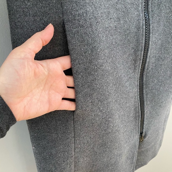 Soia & Kyo | Gray Wool Blend Coat | Size Medium - Picture 3 of 9